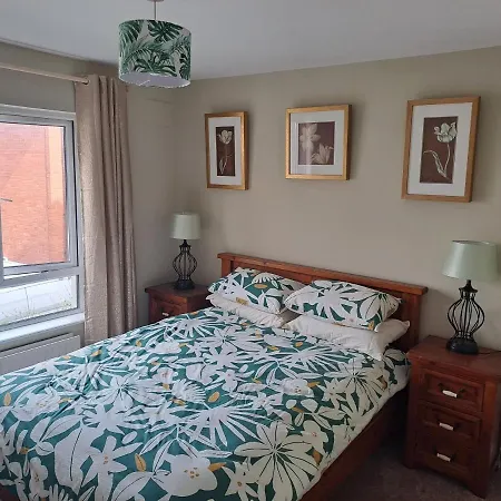 3 Riverwalk, Town Ferienhaus